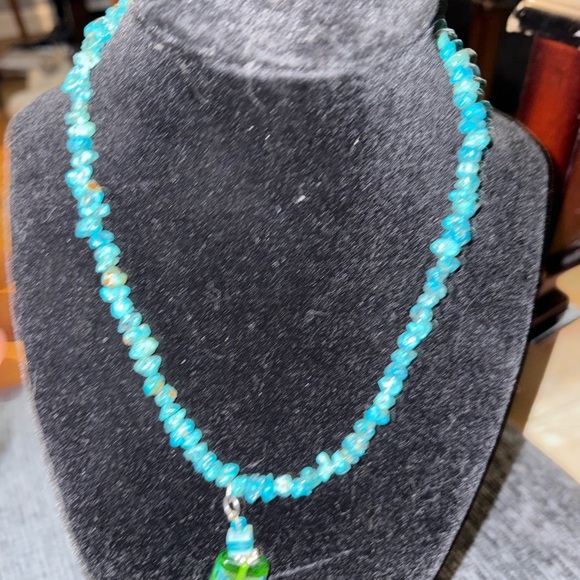 Vintage Native Turquoise Beaded Necklace - Picture 2 of 2